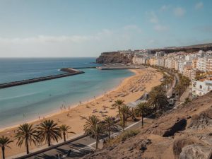 Séjourner à las palmas de gran canaria : entre plages, culture et climat doux toute l’année